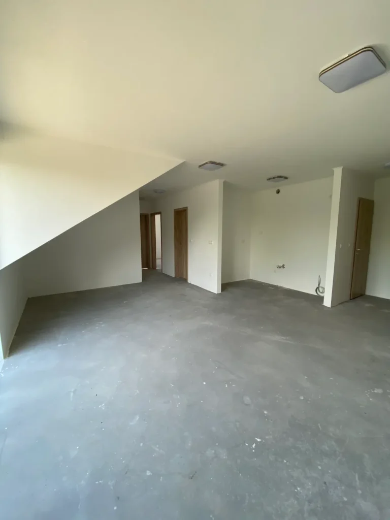 Lakás tágas előtere