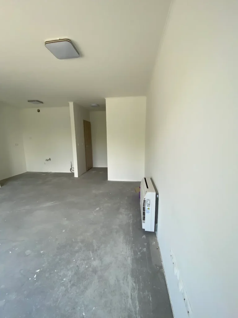 Lakás tágas előtere